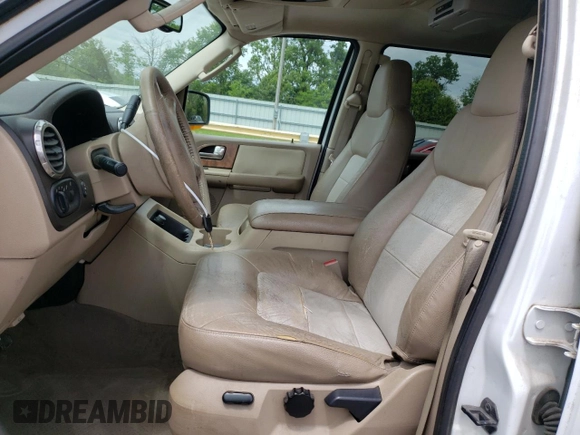 2004 Ford Expedition Eddie Bauer z VIN 1FMRU17W74LA68372, wystawiony jako Copart lot #56393515 z przebiegiem 220 044 mil mil oraz Szkoda całkowita • Salvage title. Historia ofert i sprzedaży dostępna na DreamBid. Obrazek 7.