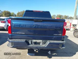 2020 Chevrolet Silverado 1500 Custom with VIN 3GCPWBEK3LG362634, listed as a IAAI auction lot 40904850 with 145,441 mi miles. Bid and sale history available at carsss.com. Image 17.