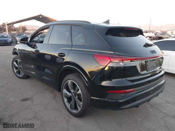 2024 Audi Q4 e-tron Premium Plus with VIN WA1L2BFZ5RP027170, listed as a IAAI auction lot 41059264 with 4,584 mi miles. Bid and sale history available at carsss.com. Image 3.