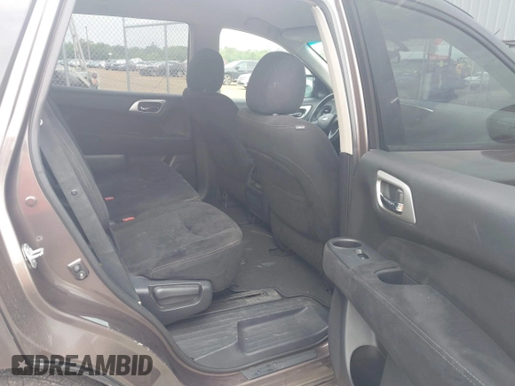 2015 Nissan Pathfinder S with VIN 5N1AR2MN0FC622662, listed as a IAAI auction lot 42116398 with 172,935 mi miles. Bid and sale history available at carsss.com. Image 8.