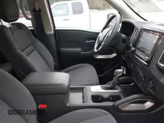 2022 Nissan Frontier SV z VIN 1N6ED1EJ1NN663862, wystawiony jako IAAI lot #41781155 z przebiegiem 52 128 mil mil oraz . Historia ofert i sprzedaży dostępna na DreamBid. Obrazek 5.