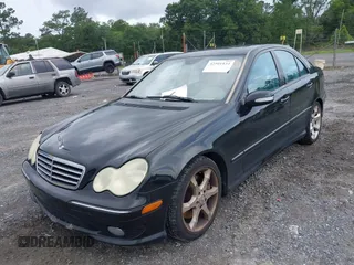 2007 Mercedes-Benz C 230 Sport z VIN WDBRF52H27E027699, wystawiony jako IAAI lot #42502206 z przebiegiem 184 039 mil mil oraz . Historia ofert i sprzedaży dostępna na DreamBid. Obrazek 6.