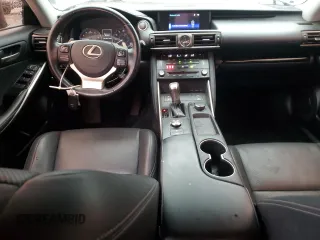 2017 Lexus IS 300 z VIN JTHCM1D28H5025874, wystawiony jako Copart lot #56093705 z przebiegiem 137 164 mil mil oraz Szkoda całkowita • Salvage title. Historia ofert i sprzedaży dostępna na DreamBid. Obrazek 8.