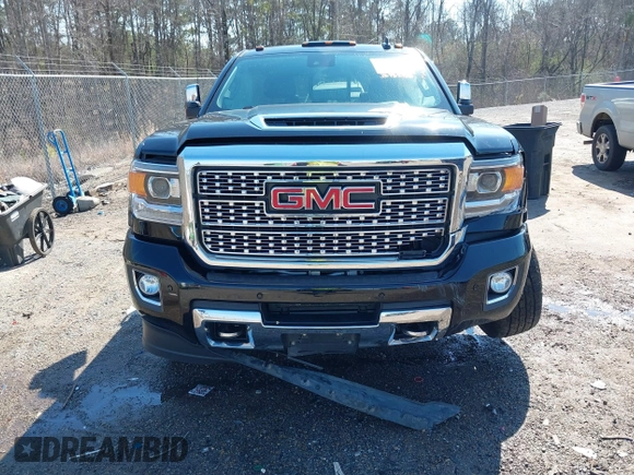 2019 GMC Sierra 2500HD Denali with VIN 1GT12SEY3KF207121, listed as a IAAI auction lot 38782753 with 87,337 mi miles. Bid and sale history available at carsss.com. Image 13.