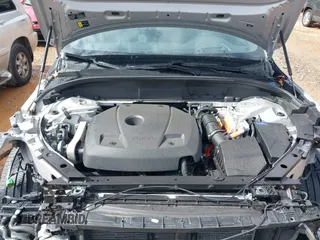 2022 Volvo XC60 Recharge Plug-In Hybrid R-Design with VIN YV4BR0DM4N1914570, listed as a IAAI auction lot 41709721 with 35,092 mi miles. Bid and sale history available at carsss.com. Image 10.