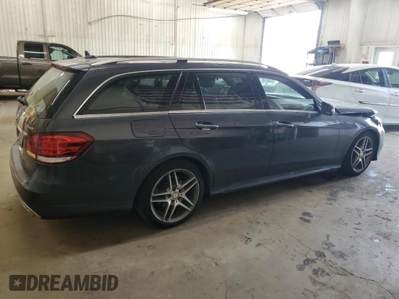 2015 Mercedes-Benz E 350 Luxury with VIN WDDHH8JB0FB134830, listed as a Copart auction lot 70855934 with 106,717 mi miles and Salvage title. Bid and sale history available at DreamBid. Image 3.