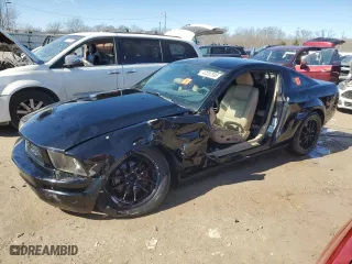 2005 Ford Mustang Deluxe with VIN 1ZVFT80NX55157618, listed as a Copart auction lot 47287595 with 141,391 mi miles and Non Repairable. Bid and sale history available at carsss.com. Image 1.
