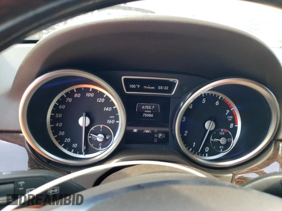 2013 Mercedes-Benz M 350 z VIN 4JGDA5JB4DA213539, wystawiony jako Copart lot #57597245 z przebiegiem 75 086 mil mil oraz Szkoda całkowita • Salvage title. Historia ofert i sprzedaży dostępna na DreamBid. Obrazek 9.
