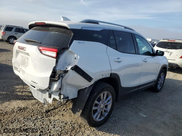2022 GMC Terrain SLT with VIN 3GKALVEV3NL302295, listed as a Copart auction lot 45657905 with 34,113 mi miles and Salvage Title. Bid and sale history available at carsss.com. Image 3.