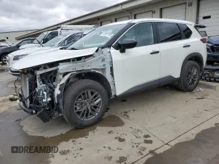 2023 Nissan Rogue S z VIN 5N1BT3AA7PC843755, wystawiony jako Copart lot #47967785 z przebiegiem 44 277 mil mil oraz Szkoda całkowita • Salvage title. Historia ofert i sprzedaży dostępna na DreamBid. Obrazek 1.