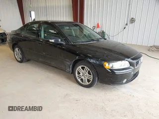 2008 Volvo S60 2.5T with VIN YV1RS592982671406, listed as a IAAI auction lot 41827702 with 141,453 mi miles. Bid and sale history available at carsss.com. Image 1.