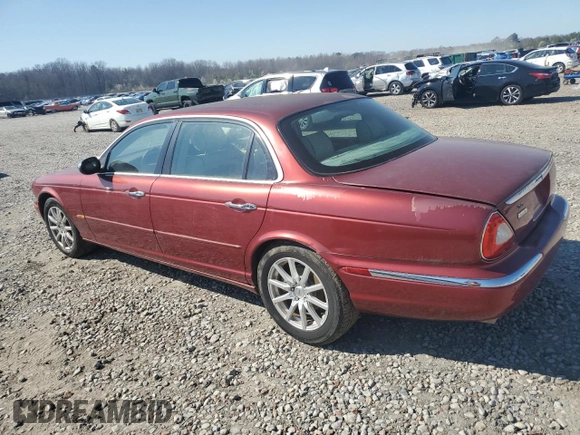 2005 Jaguar XJ Vanden Plas z VIN SAJWA82C75SG33074, wystawiony jako Copart lot #48725755 z przebiegiem 129 817 mil mil oraz Czysty tytuł • Clean title. Historia ofert i sprzedaży dostępna na DreamBid. Obrazek 2.