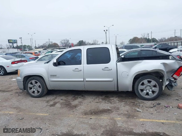 2011 GMC Sierra 1500 SLE with VIN 3GTP1VE03BG167260, listed as a IAAI auction lot 41421749 with 207,341 mi miles. Bid and sale history available at carsss.com. Image 14.
