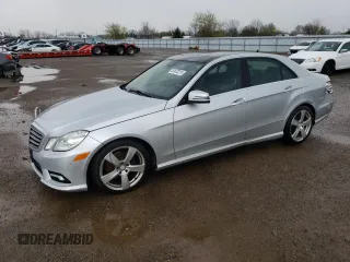 2011 Mercedes-Benz E 350 Luxury z VIN WDDHF8HB5BA283648, wystawiony jako Copart lot #53622315 z przebiegiem 299 528 mil mil oraz Czysty tytuł • Clean title. Historia ofert i sprzedaży dostępna na DreamBid. Obrazek 1.