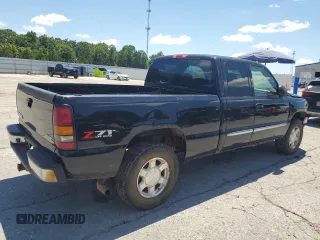 2005 GMC Sierra 1500 SLE z VIN 2GTEK19B151283840, wystawiony jako Copart lot #63854695 z przebiegiem 169 130 mil mil oraz Czysty tytuł • Clean title. Historia ofert i sprzedaży dostępna na DreamBid. Obrazek 3.