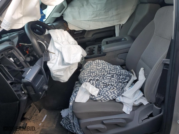 2019 Chevrolet Silverado 1500 LD Custom with VIN 2GCRCMEC1K1236186, listed as a Copart auction lot 82668784 with 59,993 mi miles and Salvage Title. Bid and sale history available at carsss.com. Image 7.