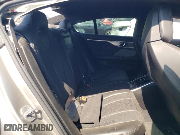 2021 BMW M8 z VIN WBSGV0C01MCF26925, wystawiony jako Copart lot #68743134 z przebiegiem Nie podano mil oraz Szkoda całkowita • Salvage title. Historia ofert i sprzedaży dostępna na DreamBid. Obrazek 10.