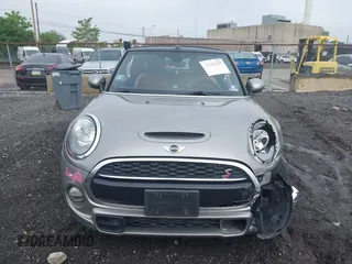 2016 MINI Convertible S z VIN WMWWG9C53G3A91095, wystawiony jako IAAI lot #42283353 z przebiegiem Nie podano mil oraz . Historia ofert i sprzedaży dostępna na DreamBid. Obrazek 12.