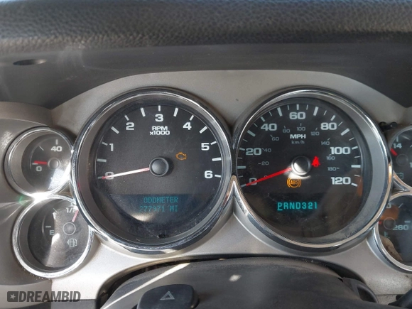 2007 Chevrolet Silverado 1500 LT w/1LT with VIN 1GCEC19J07E580345, listed as a IAAI auction lot 40884974 with 277,971 mi miles. Bid and sale history available at carsss.com. Image 7.