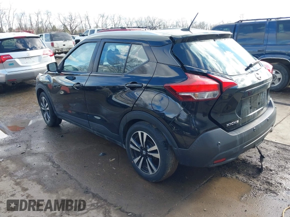 2020 Nissan Kicks SV z VIN 3N1CP5CV5LL496923, wystawiony jako IAAI lot #41440962 z przebiegiem 89 782 mil mil oraz . Historia ofert i sprzedaży dostępna na DreamBid. Obrazek 3.