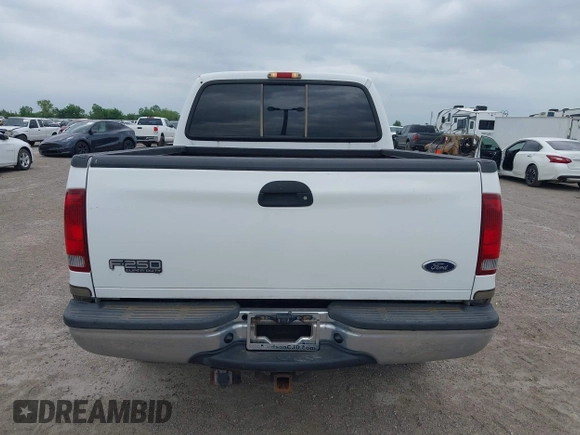 2004 Ford F-250 XL z VIN 1FTNW21P44EA98986, wystawiony jako IAAI lot #42125924 z przebiegiem 144 840 mil mil oraz . Historia ofert i sprzedaży dostępna na DreamBid. Obrazek 16.