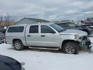 2006 Dodge Dakota ST with VIN 1D7HE28K56S636387, listed as a IAAI auction lot 41305723 with 104,821 mi miles and . Bid and sale history available at carsss.com. Image 13.