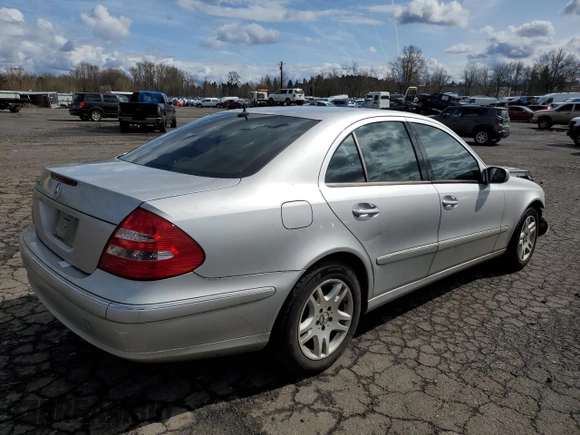 2004 Mercedes-Benz E 320 with VIN WDBUF65J44A466226, listed as a Copart auction lot 49673895 with Not Provided miles and Salvage Title. Bid and sale history available at DreamBid. Image 3.