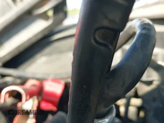 2013 Chevrolet Equinox LS z VIN 2GNALBEK3D1215536, wystawiony jako IAAI lot #43322247 z przebiegiem 95 033 mil mil oraz . Historia ofert i sprzedaży dostępna na DreamBid. Obrazek 12.