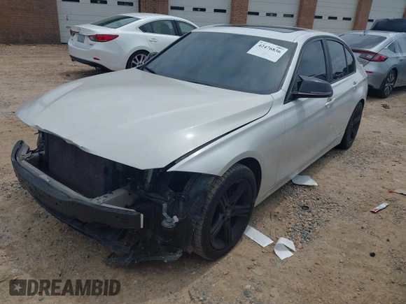 2012 BMW 3 Series 328i с VIN WBA3A5G56CNP15801, выставлен на аукционе IAAI как лот 42476836 с пробегом 166 614 миль миль и . История ставок и продаж доступна на DreamBid. Изображение 2.