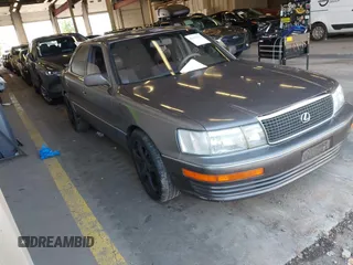 1992 Lexus LS z VIN JT8UF11E6N0113182, wystawiony jako IAAI lot #42151523 z przebiegiem 231 210 mil mil oraz . Historia ofert i sprzedaży dostępna na DreamBid. Obrazek 1.