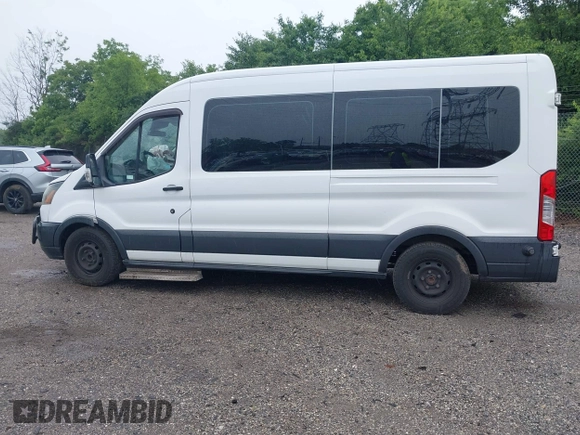 2017 Ford Transit Passenger XL с VIN 1FBZX2CM8HKA04024, выставлен на аукционе IAAI как лот 42264367 с пробегом 142 100 миль миль и . История ставок и продаж доступна на DreamBid. Изображение 15.