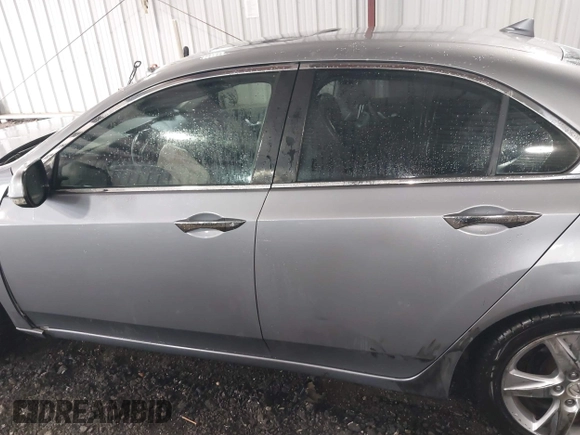 2011 Acura TSX with VIN JH4CU2F62BC014328, listed as a IAAI auction lot 42572708 with 171,682 mi miles and . Bid and sale history available at DreamBid. Image 15.
