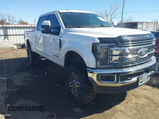 2017 Ford F-250 Lariat z VIN 1FT7W2BT4HED25460, wystawiony jako IAAI lot #41639705 z przebiegiem 178 349 mil mil oraz . Historia ofert i sprzedaży dostępna na DreamBid. Obrazek 1.