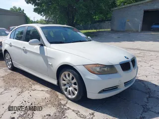 2007 BMW 3 Series 335i z VIN WBAVB73597VF54067, wystawiony jako IAAI lot #42139302 z przebiegiem Nie podano mil oraz . Historia ofert i sprzedaży dostępna na DreamBid. Obrazek 1.