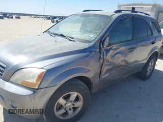 2008 Kia Sorento LX with VIN KNDJD735185775169, listed as a IAAI auction lot 41848588 with 180,600 mi miles and . Bid and sale history available at DreamBid. Image 6.