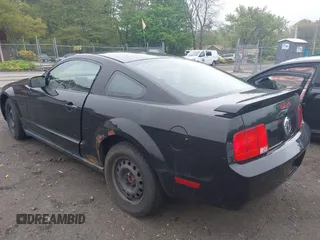 2005 Ford Mustang Deluxe with VIN 1ZVFT80N255229296, listed as a IAAI auction lot 42196582 with 134,374 mi miles and . Bid and sale history available at carsss.com. Image 3.