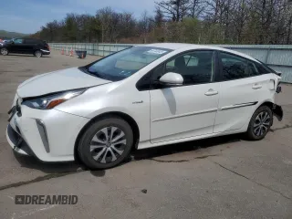 2020 Toyota Prius LE z VIN JTDL9RFU2L3019735, wystawiony jako Copart lot #54740845 z przebiegiem 91 651 mil mil oraz Szkoda całkowita • Salvage title. Historia ofert i sprzedaży dostępna na DreamBid. Obrazek 1.