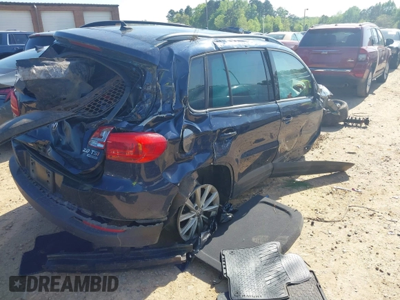 2015 Volkswagen Tiguan SE z VIN WVGBV7AX3FW583163, wystawiony jako IAAI lot #41991409 z przebiegiem 99 866 mil mil oraz . Historia ofert i sprzedaży dostępna na DreamBid. Obrazek 4.