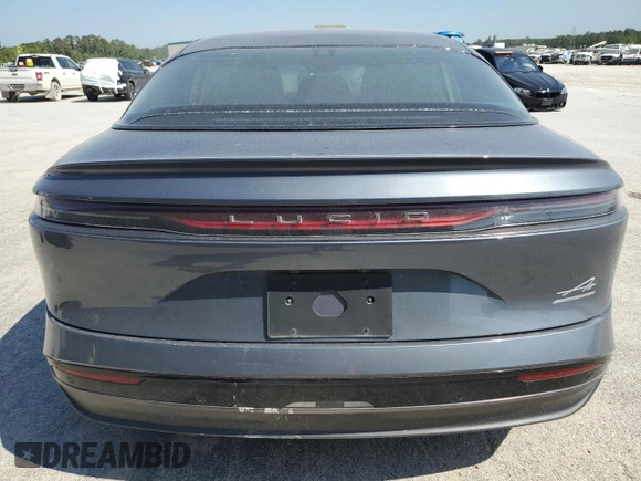 2024 Lucid Air Touring z VIN 50EA1TEA0RA002936, wystawiony jako Copart lot #50941055 z przebiegiem 8934 mil mil oraz Szkody całkowita. Historia ofert i sprzedaży dostępna na DreamBid. Obrazek 6.