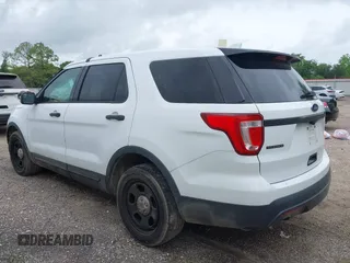 2016 Ford Police Interceptor Utility z VIN 1FM5K8AR7GGA08217, wystawiony jako IAAI lot #42180179 z przebiegiem 122 649 mil mil oraz . Historia ofert i sprzedaży dostępna na DreamBid. Obrazek 3.