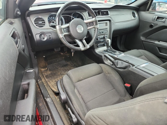 2013 Ford Mustang V6 с VIN 1ZVBP8AM2D5267439, выставлен на аукционе Copart как лот 61307575 с пробегом 109 401 миль миль и Списание • Salvage title. История ставок и продаж доступна на DreamBid. Изображение 8.