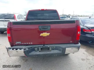 2013 Chevrolet Silverado 1500 LT with VIN 1GCRCSE02DZ385226, listed as a IAAI auction lot 41450120 with 113,163 mi miles. Bid and sale history available at carsss.com. Image 16.