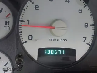 2005 Dodge Ram 1500 SLT with VIN 1D7HU16DX5J597138, listed as a IAAI auction lot 41319558 with 138,671 mi miles. Bid and sale history available at carsss.com. Image 7.