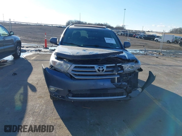 2012 Toyota Highlander Limited with VIN 5TDDK3EH3CS103443, listed as a IAAI auction lot 41686490 with 157,054 mi miles. Bid and sale history available at carsss.com. Image 12.