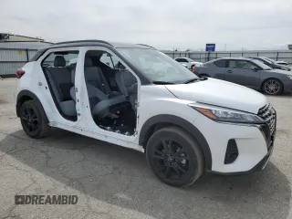 2023 Nissan Kicks SR with VIN 3N1CP5DV5PL519427, listed as a Copart auction lot 51235705 with 21,371 mi miles and Salvage Title. Bid and sale history available at carsss.com. Image 4.