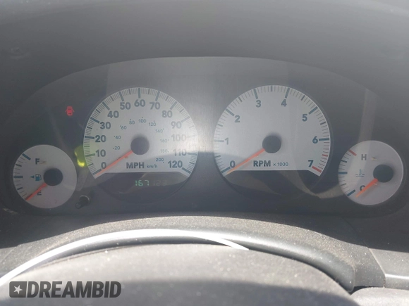 2005 Dodge Caravan SXT with VIN 1D4GP45R35B191016, listed as a IAAI auction lot 42184908 with 167,123 mi miles and . Bid and sale history available at DreamBid. Image 7.