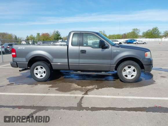 2004 Ford F-150 XL z VIN 1FTRF12W24NC11903, wystawiony jako IAAI lot #42092090 z przebiegiem 236 732 mil mil oraz . Historia ofert i sprzedaży dostępna na DreamBid. Obrazek 13.