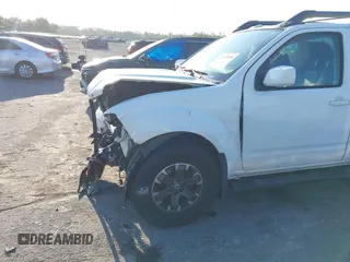 2017 Nissan Frontier Pro-4X z VIN 1N6DD0EV8HN713900, wystawiony jako IAAI lot #42211950 z przebiegiem 85 085 mil mil oraz . Historia ofert i sprzedaży dostępna na DreamBid. Obrazek 6.