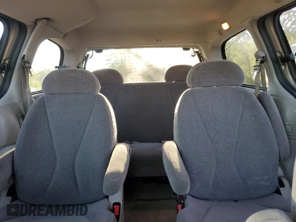 2000 Nissan Quest GXE z VIN 4N2XN11T1YD846668, wystawiony jako Copart lot #74711164 z przebiegiem 133 947 mil mil oraz Szkoda całkowita • Salvage title. Historia ofert i sprzedaży dostępna na DreamBid. Obrazek 10.