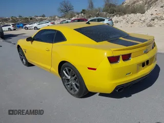 2010 Chevrolet Camaro 2SS z VIN 2G1FK1EJ7A9104352, wystawiony jako IAAI lot #41716366 z przebiegiem 112 859 mil mil oraz . Historia ofert i sprzedaży dostępna na DreamBid. Obrazek 3.